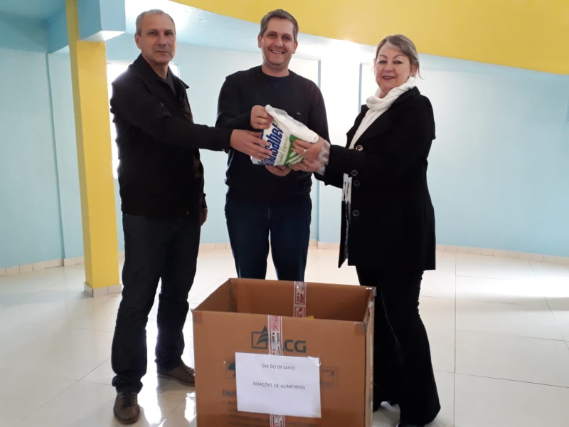 SECRETARIA DA EDUCAÇÃO,CULTURA E TURISMO REALIZA ENTREGA DAS DOAÇÕES DO DIA DO DESAFIO